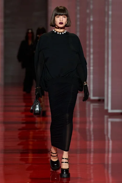 Look 18